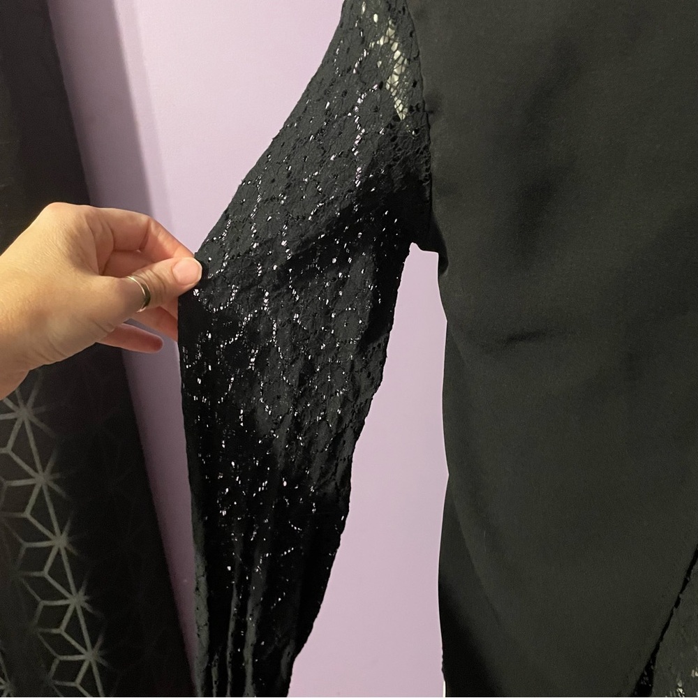 SHEIN Black V-Neck Top with Lace Sleeves - Picture 3 of 6